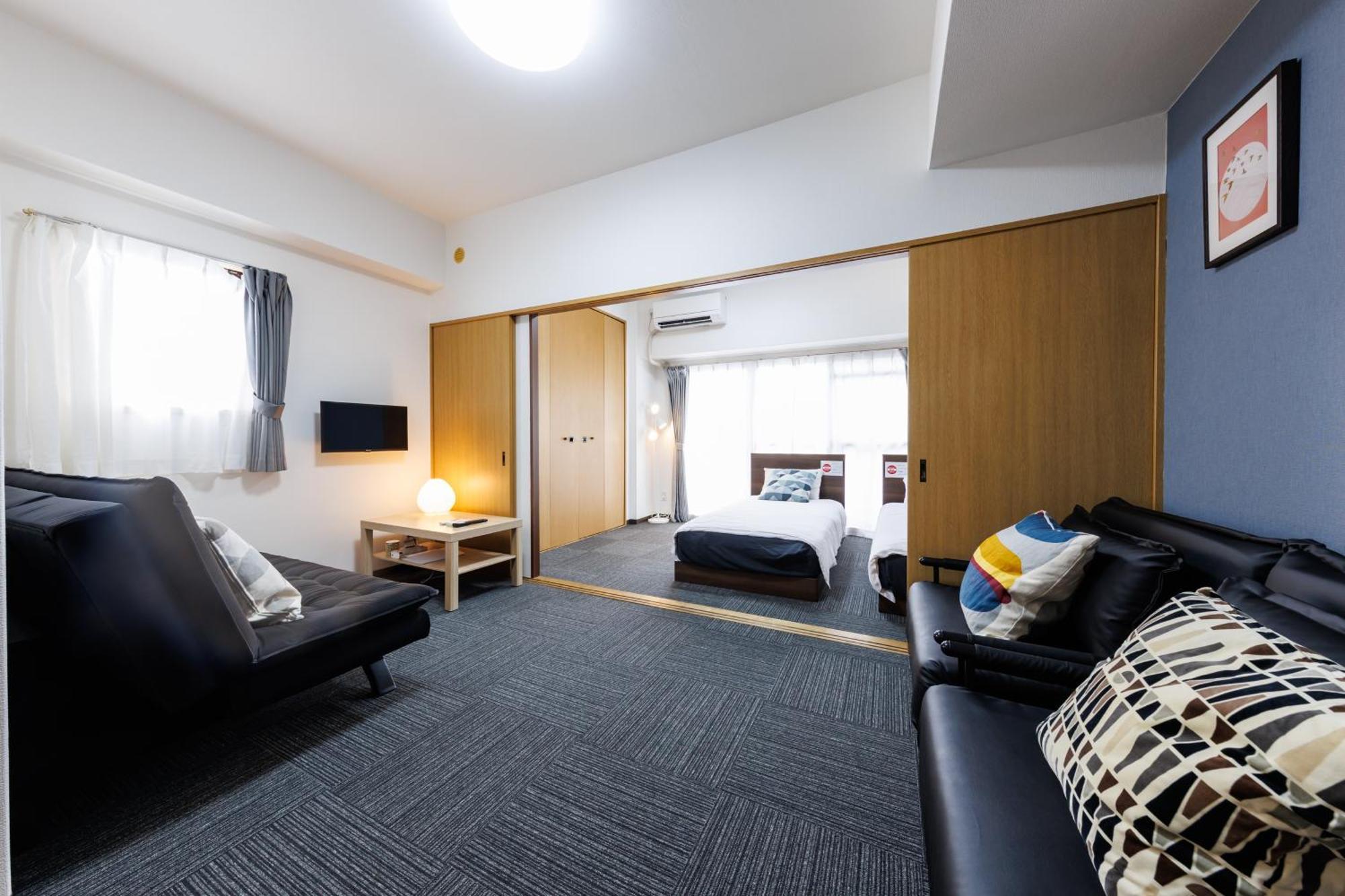Grande Famille Shimanouchi Dotonbori Appartement Ōsaka
